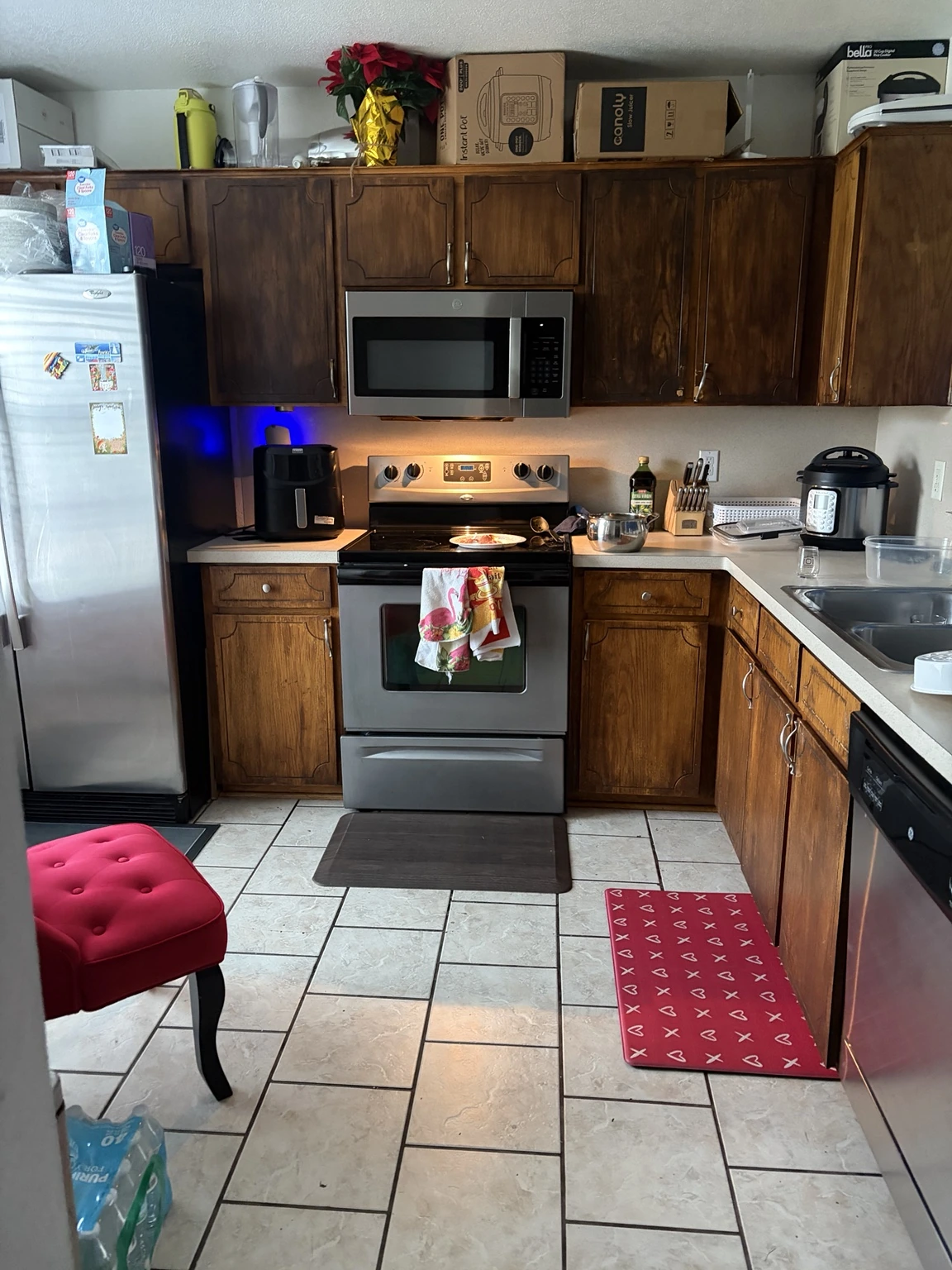 Kitchen prior to P&D cabinetry update